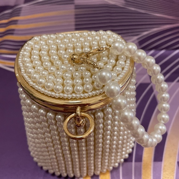 Queenia Faux Pearl Bag - Picture 2 of 7